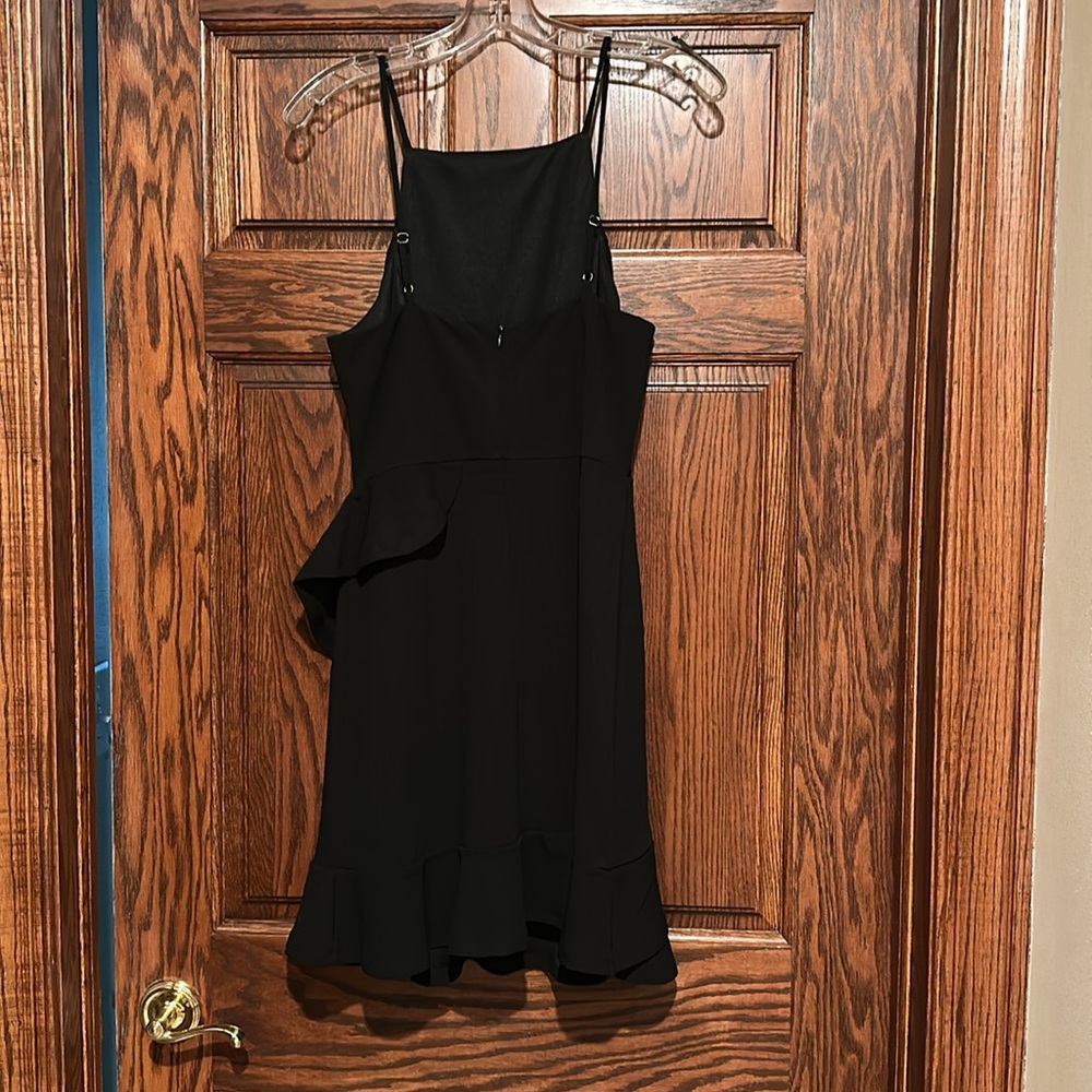 Lulus black ruffle wrap style dress Large - Picture 5 of 6